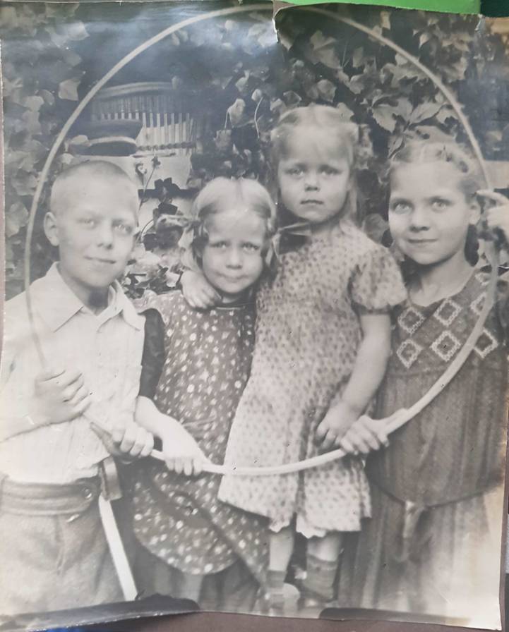 Wolfhagen-Kinder Ernst-Grete-Anne-Lore klein
